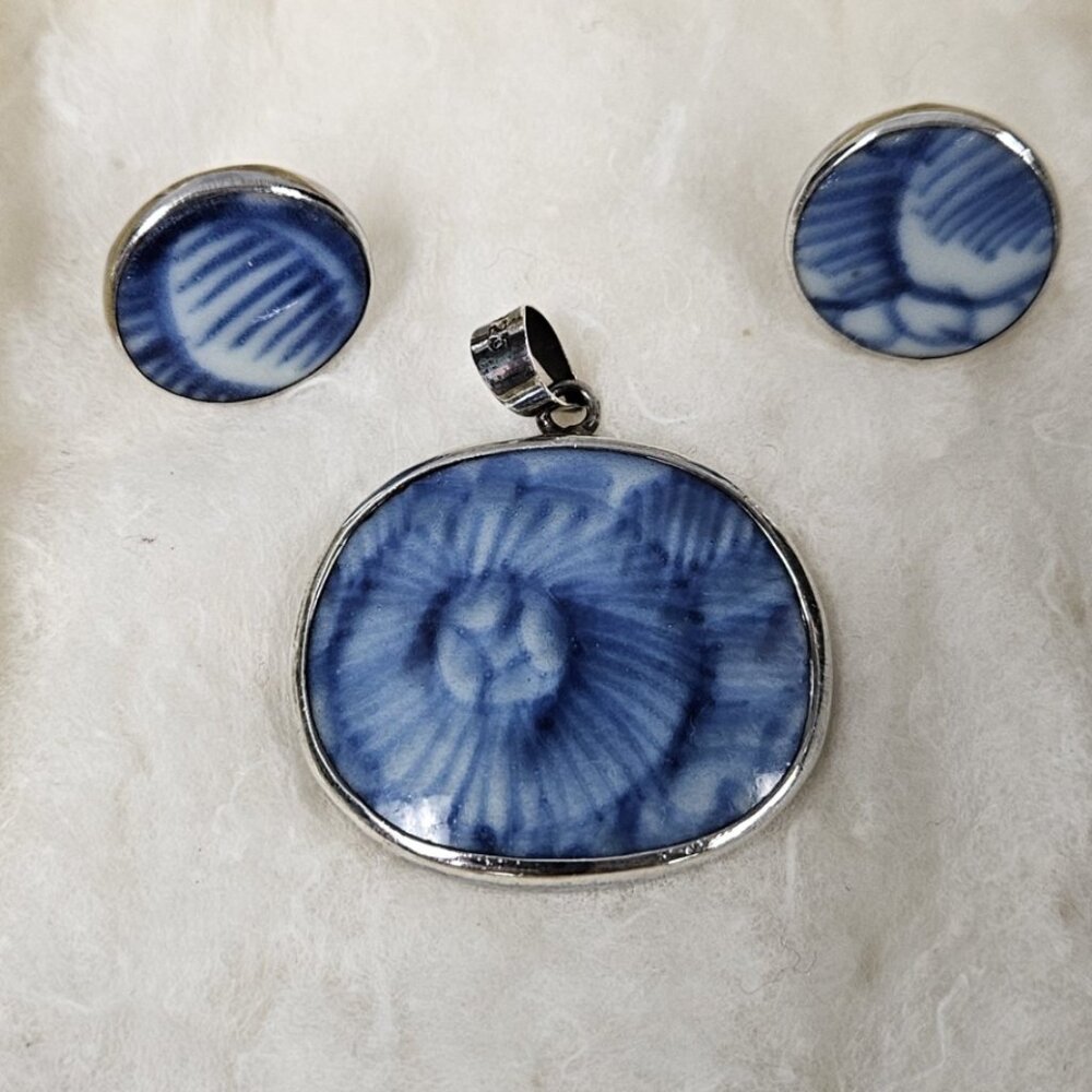 Vintage Sterling Silver 925 Blue White Porcelain Pendant Necklace & Earrings Set
